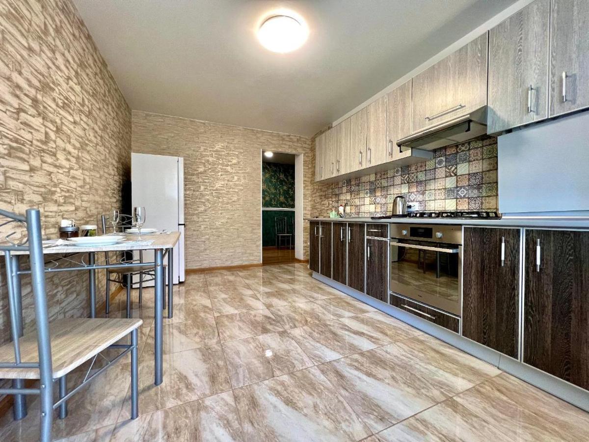 Apartpoltava Простора Однокімнатна Квартира В Новобудові, Корпусний Парк Exterior photo